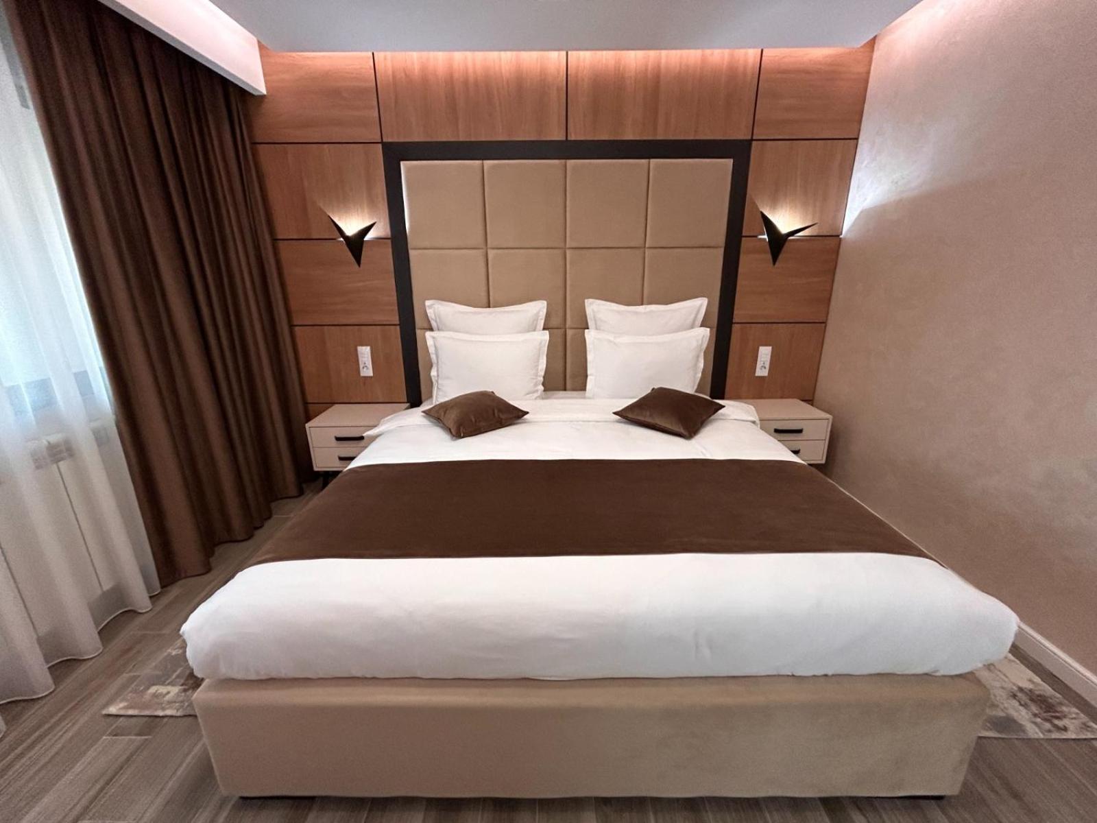 Monarc Boutique Aparthotel - Self Check-In Visan Esterno foto