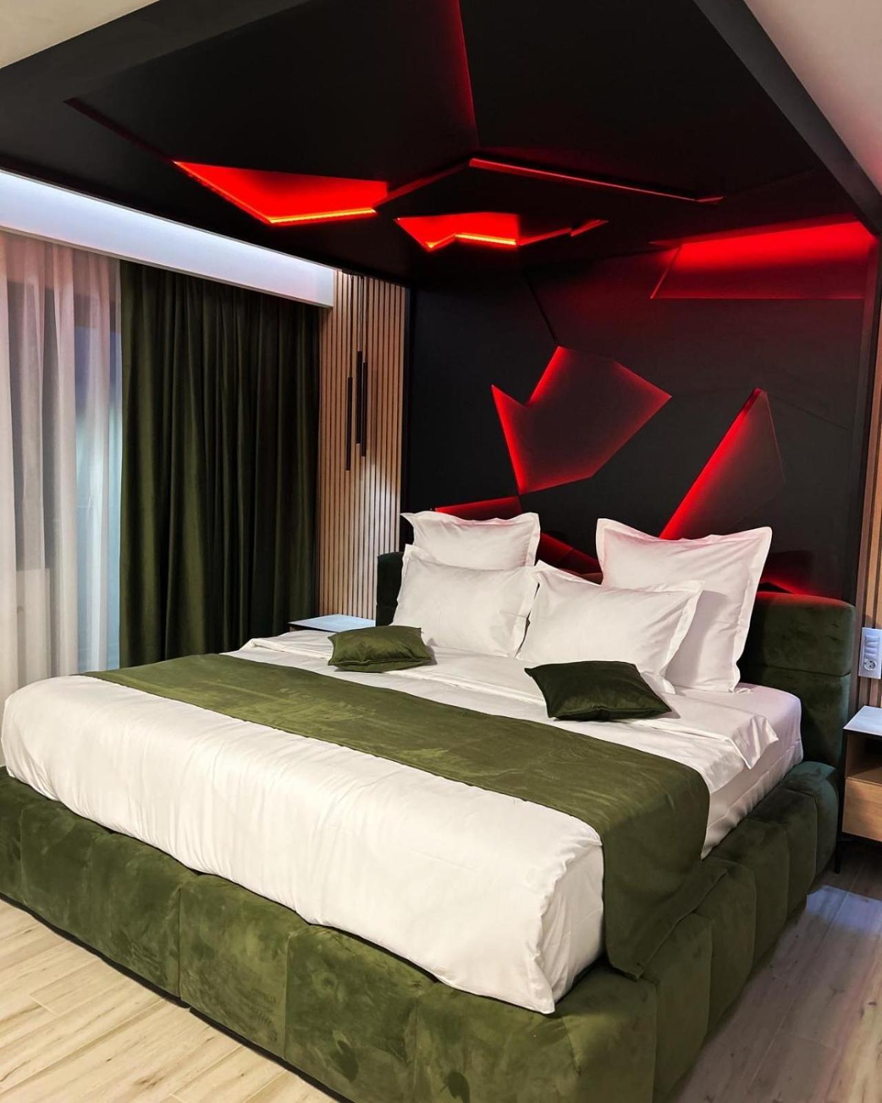 Monarc Boutique Aparthotel - Self Check-In Visan Esterno foto
