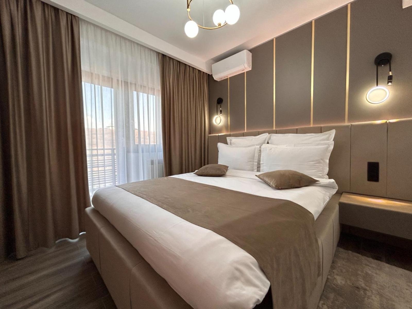 Monarc Boutique Aparthotel - Self Check-In Visan Esterno foto
